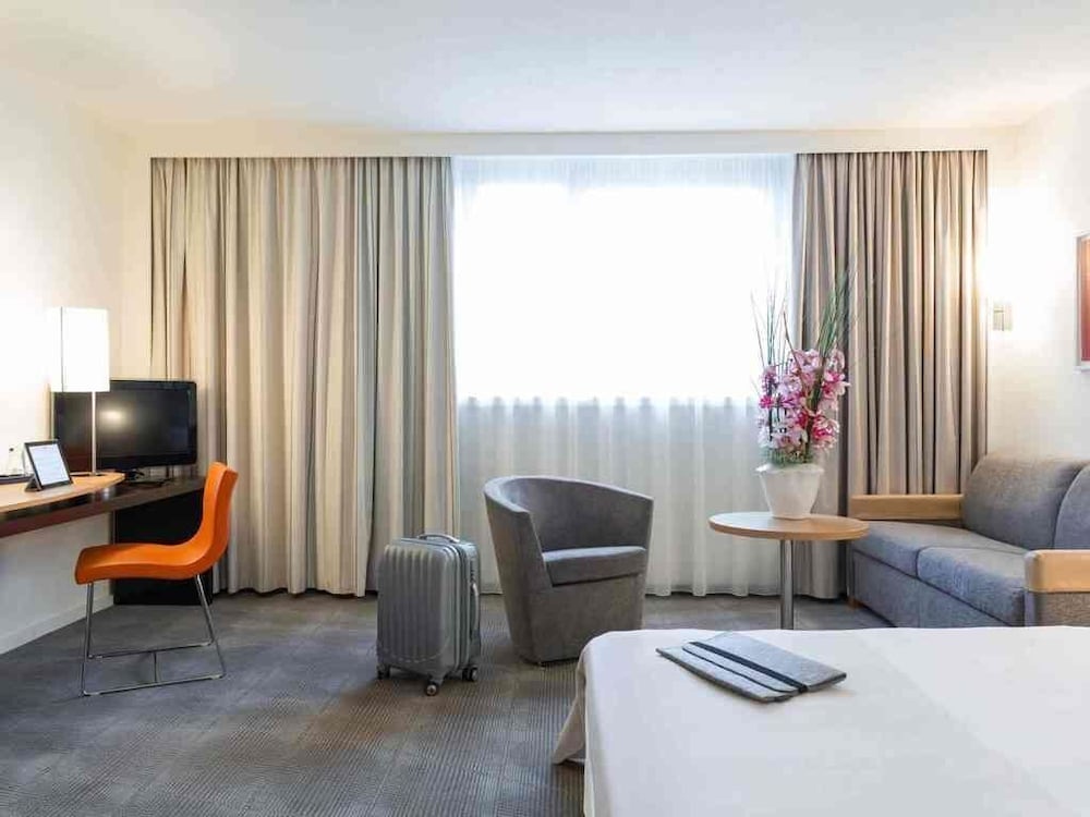 Habitación estándar con 2 camas individuales, 2 camas individuales del hotel Novotel Frankfurt City. Foto 4