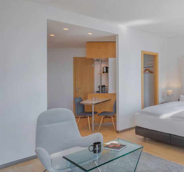 The INNSiDE Apartment del hotel Innside Frankfurt Eurotheum. Foto 3