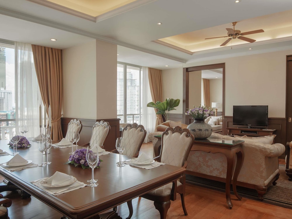 SUITE OPERA, 1 Cama King Size, Salón Independiente, Acceso Club Millésime del hotel Sofitel Phnom Penh Phokeethra. Foto 6