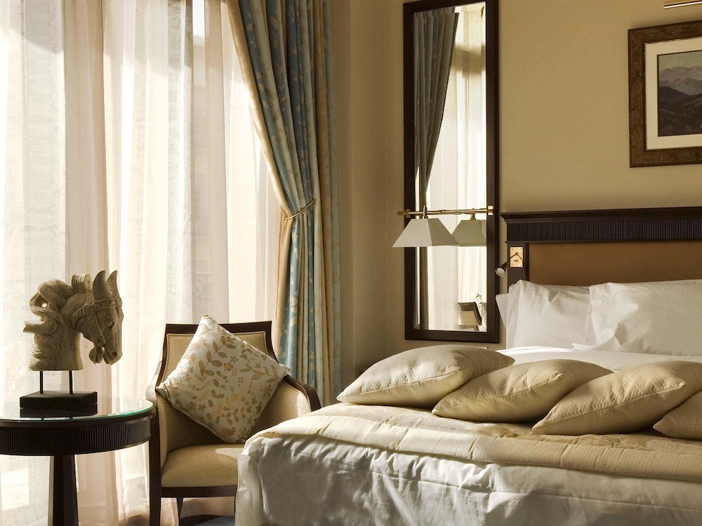 Suite Junior del hotel Royal Hotel Oran-MGallery. Foto 2