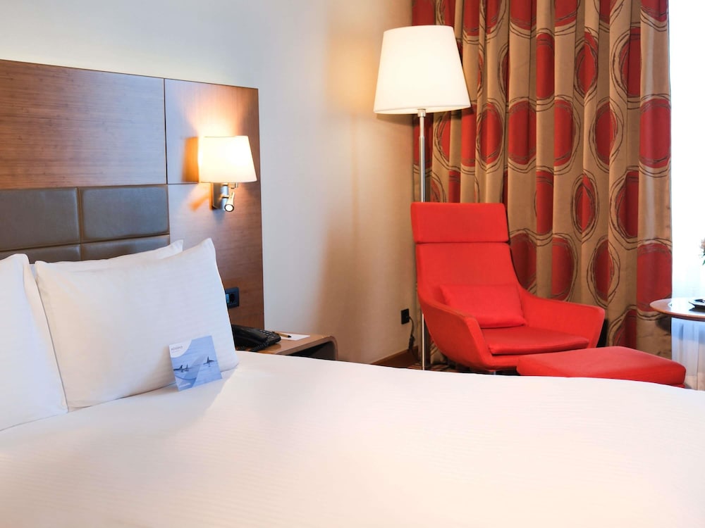 Habitación superior, 1 cama de matrimonio grande del hotel Mövenpick Ankara
