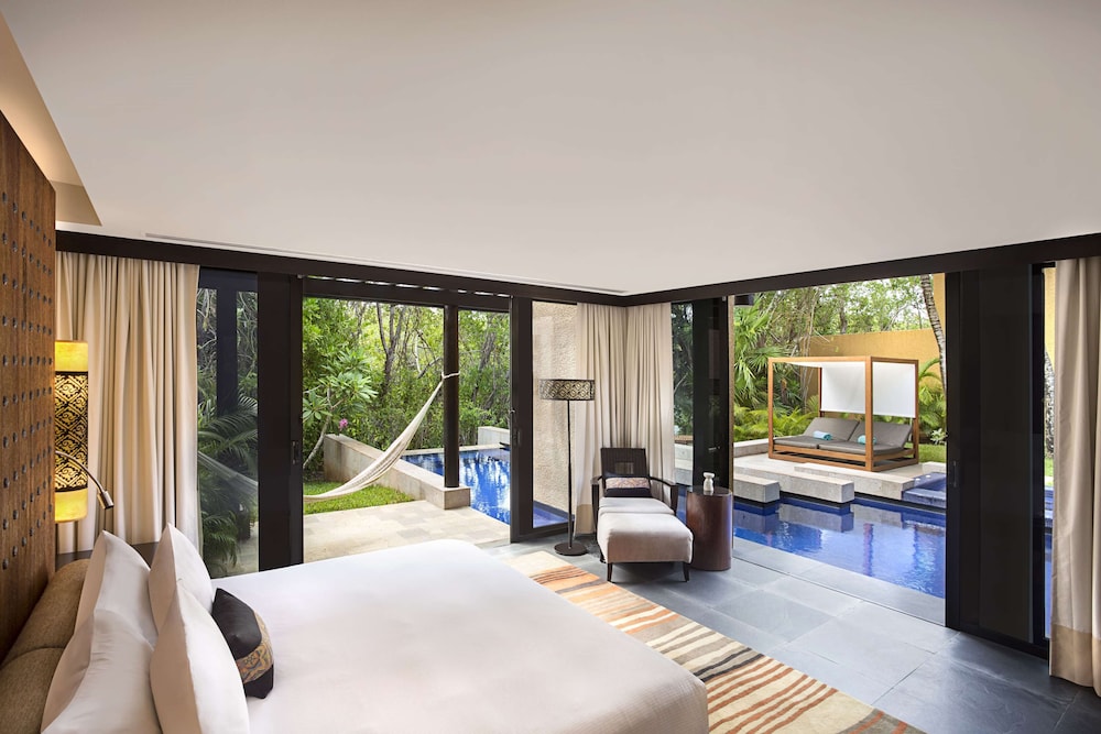 Villa con Piscina en la Laguna de Dos Dormitorios Harmony del hotel Banyan Tree Mayakoba. Foto 1