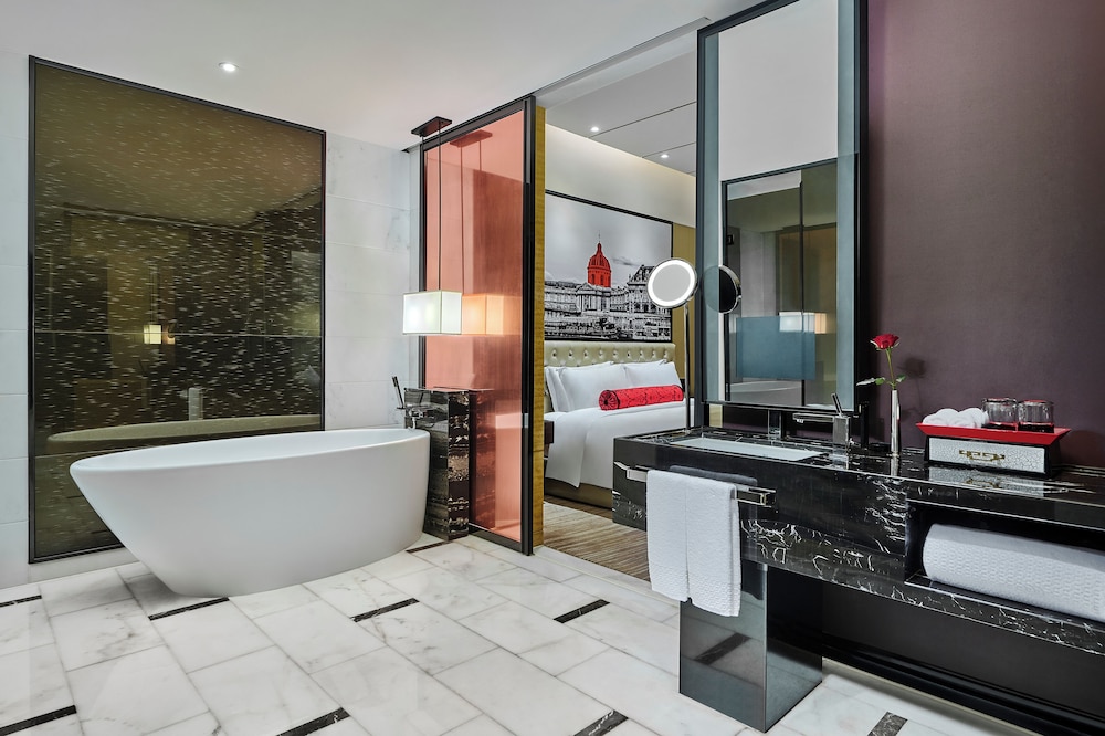 Lujo Premium 1 Cama King del hotel Sofitel Guangzhou Sunrich. Foto 4