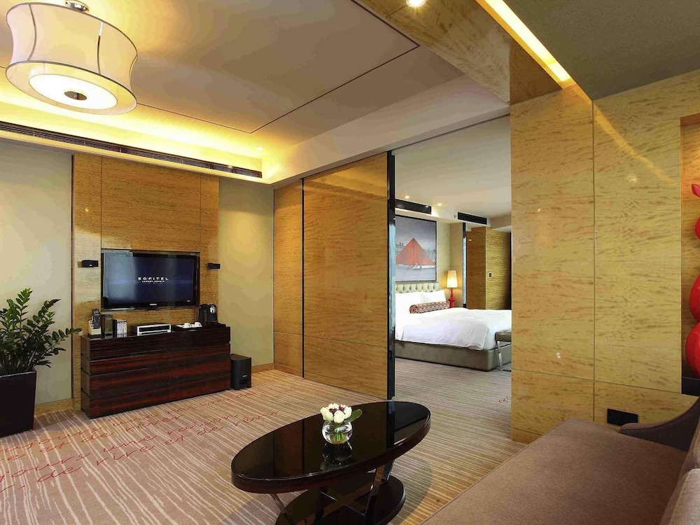 Suite del Artista del hotel Sofitel Guangzhou Sunrich. Foto 1