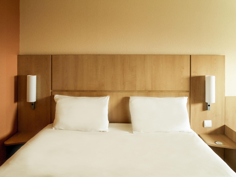 Habitación Estándar con 1 cama doble del hotel Ibis Constantine. Foto 5