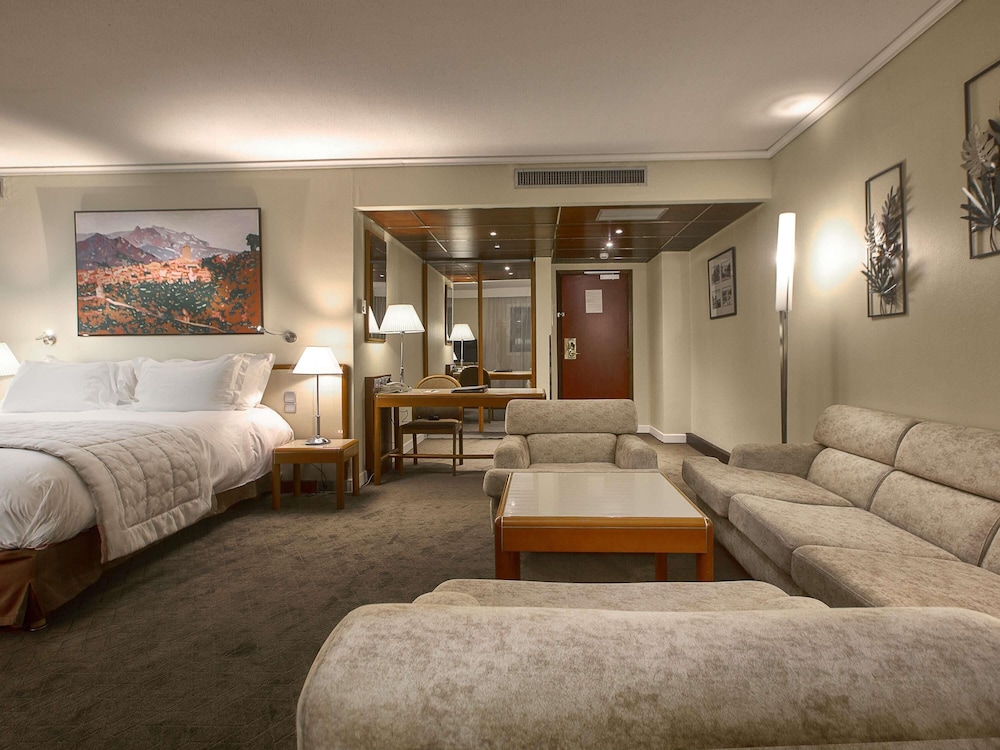 SUITE JUNIOR - 1 cama King size, vistas al jardín o a la ciudad del hotel Sofitel Algiers Hamma Garden
