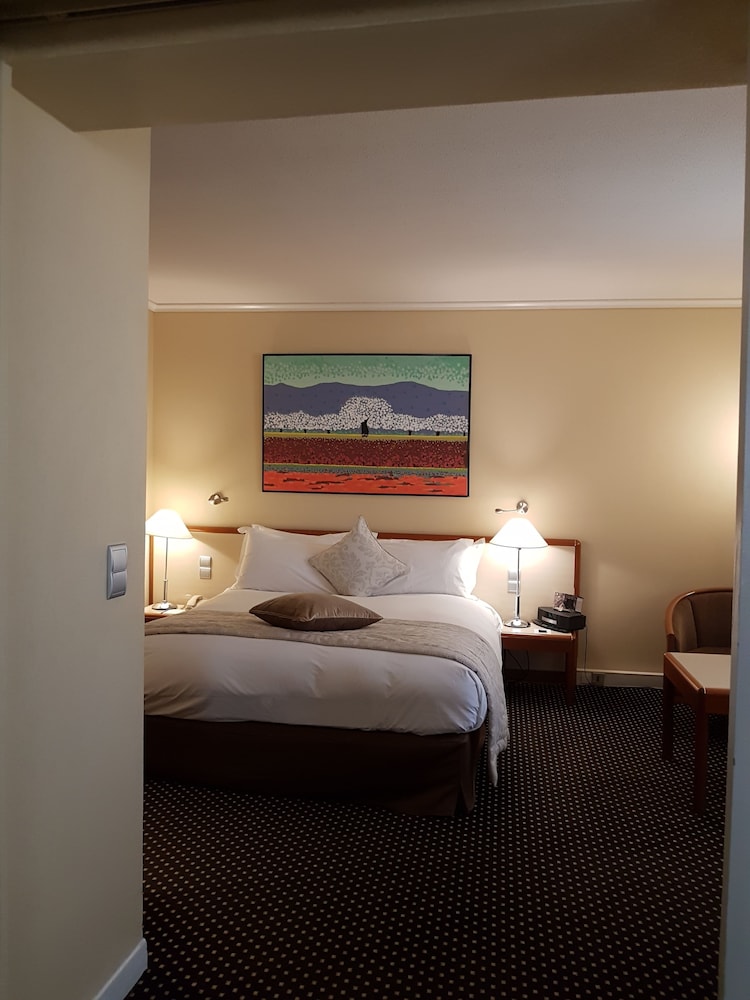 SUITE JUNIOR - 1 cama King size, vistas al jardín o a la ciudad del hotel Sofitel Algiers Hamma Garden. Foto 8