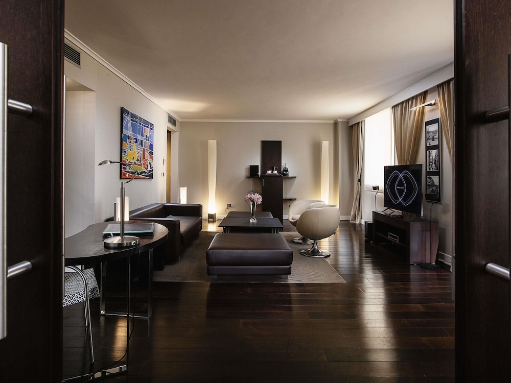 Suite Opera - 1 cama doble del hotel Sofitel Algiers Hamma Garden. Foto 3
