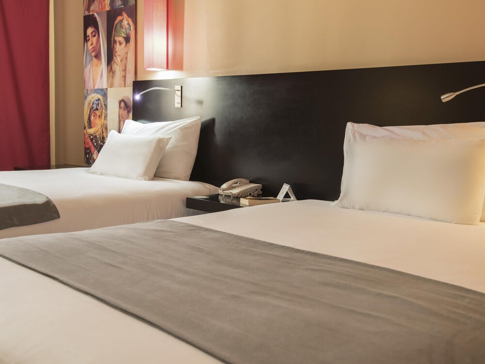Habitación superior con 2 camas individuales, 2 camas individuales del hotel Mercure Alger Aeroport. Foto 1
