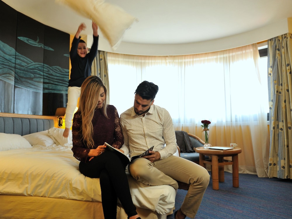 Habitación doble superior, 1 cama doble del hotel Mercure Alger Aeroport. Foto 3