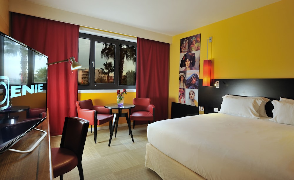 Habitación superior con 2 camas individuales, 2 camas individuales del hotel Mercure Alger Aeroport. Foto 9