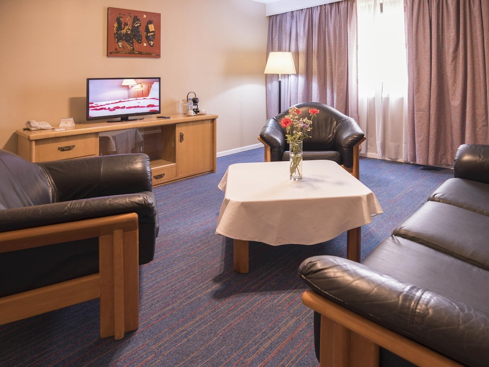 Suite superior, 1 cama de matrimonio grande del hotel Mercure Alger Aeroport