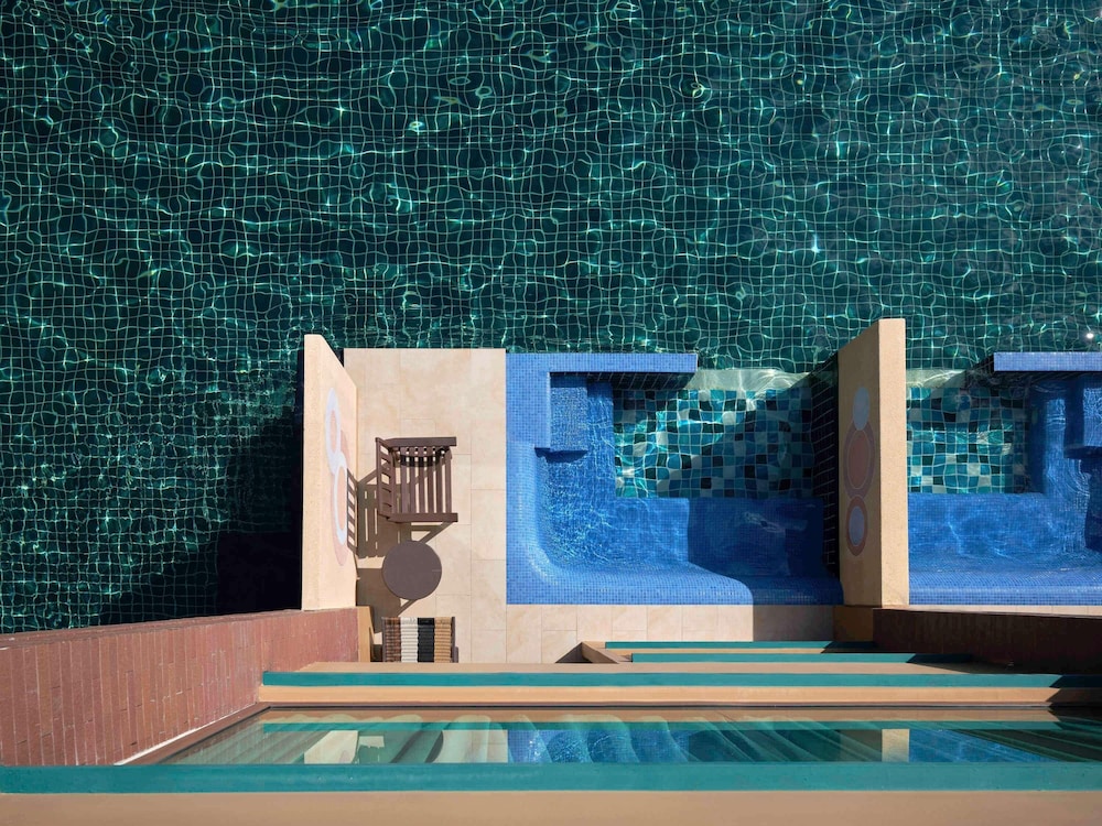 Habitación Deluxe, Acceso a la piscina, 1 cama King Size del hotel Novotel Phuket Vintage Park. Foto 5