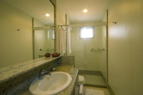Habitación Triple Estándar del hotel Atlantico Business Centro. Foto 1