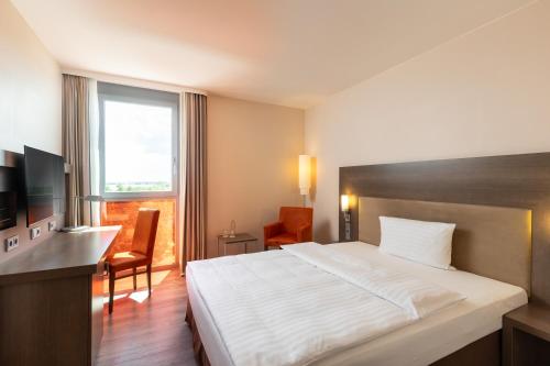 Habitación Doble Estándar del hotel Intercityhotel Berlin Airport Area North. Foto 4