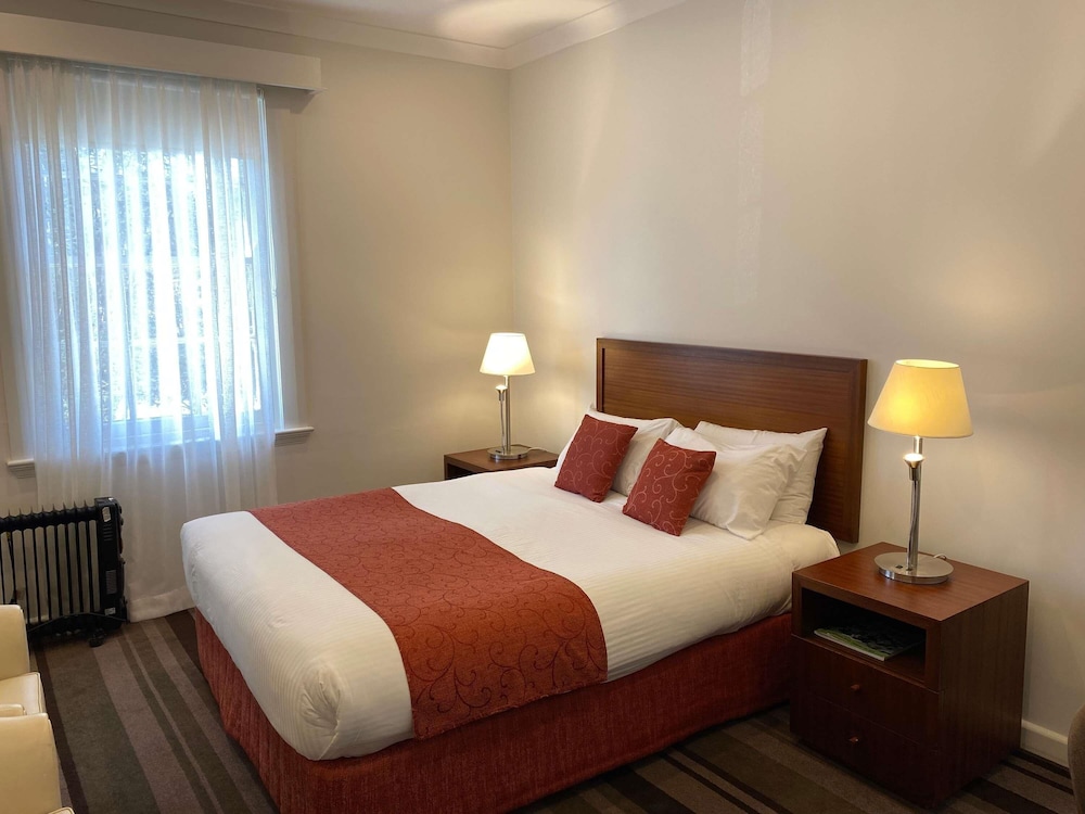 Habitación Estándar Queen del hotel Mercure Canberra. Foto 7