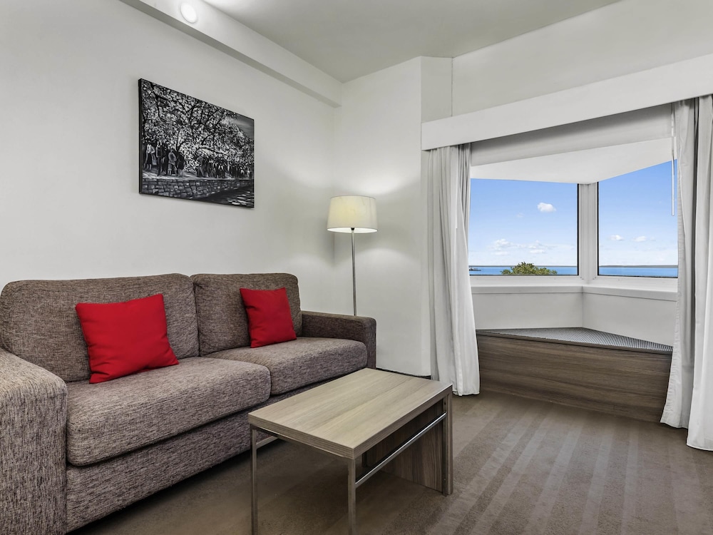 Superior Queen Vista al Puerto del hotel Novotel Darwin Cbd