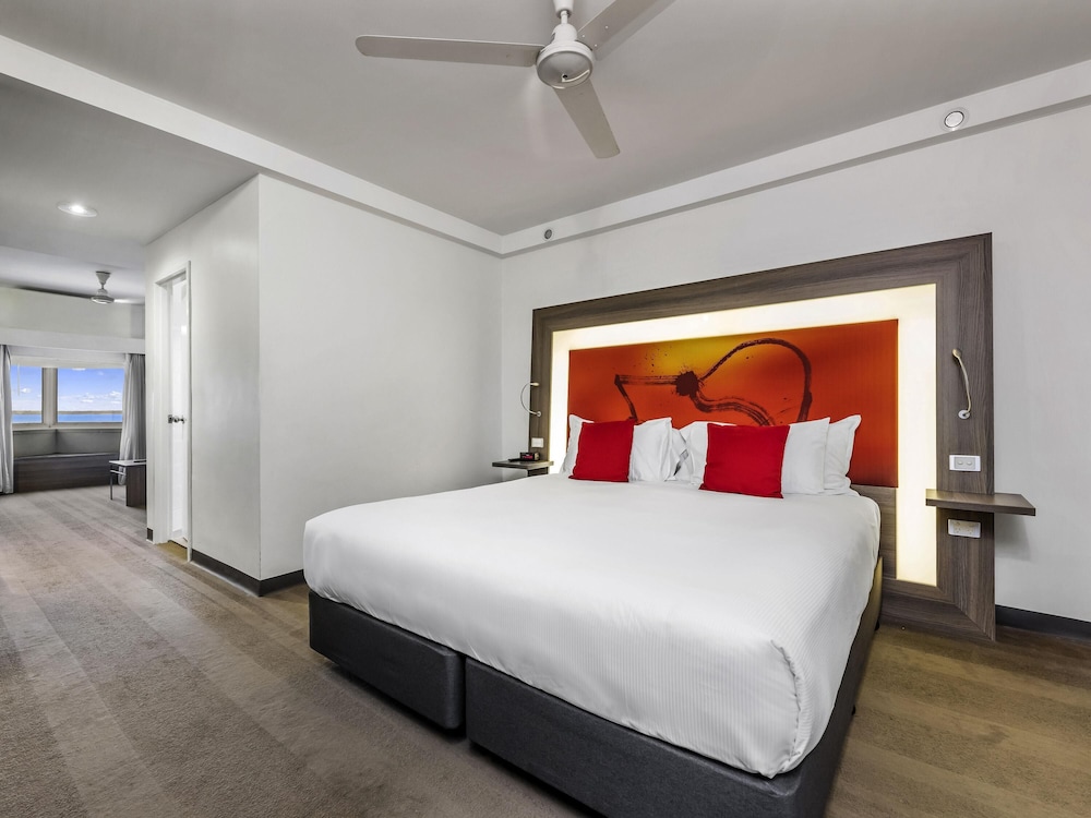 Junior Suite 1 Cama King del hotel Novotel Darwin Cbd
