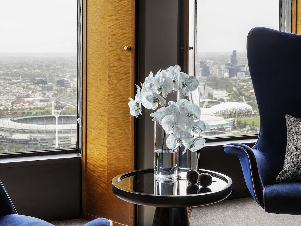 HABITACIÓN DELUXE, 1 Cama King, Vista al Parque del hotel Sofitel Melbourne On Collins. Foto 2