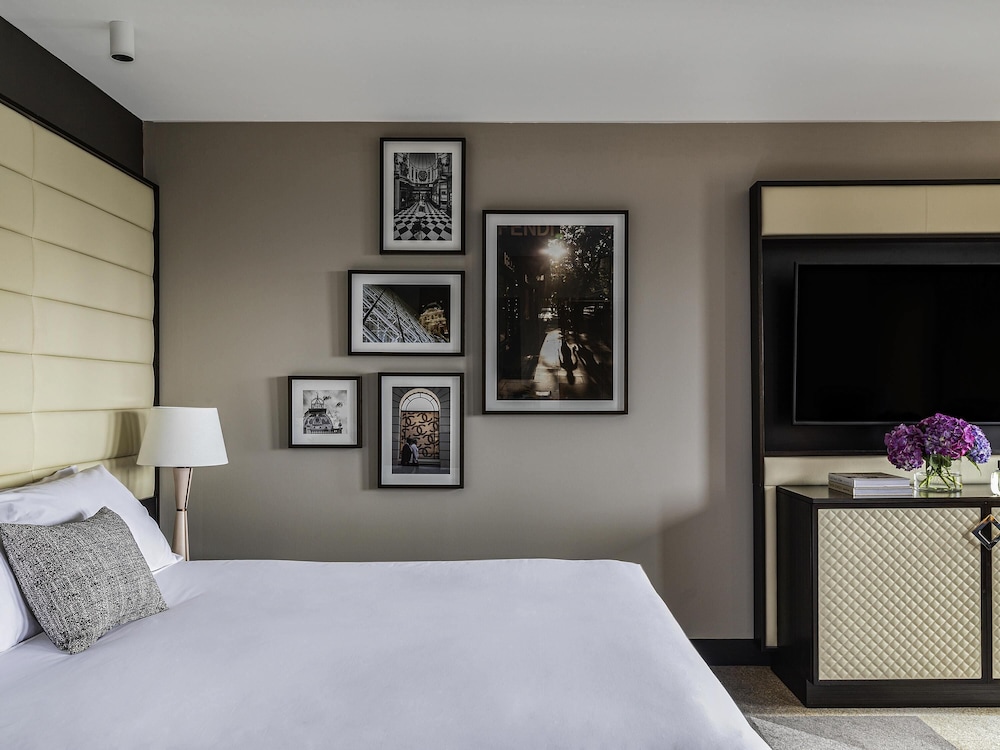 HABITACIÓN DE ESQUINA DE LUJO, 1 Cama King, Vistas a la Ciudad o a la Bahía del hotel Sofitel Melbourne On Collins. Foto 2