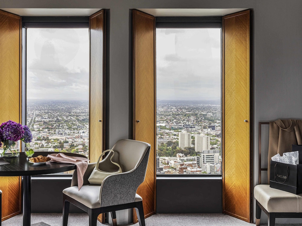 HABITACIÓN DE ESQUINA DE LUJO, 1 Cama King, Vistas a la Ciudad o a la Bahía del hotel Sofitel Melbourne On Collins. Foto 3