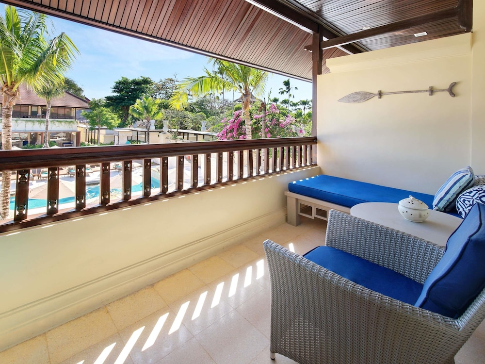Habitación Deluxe, 2 camas individuales, vistas a la piscina (Ubicada en el Garden Wing) del hotel Novotel Bali Benoa. Foto 4