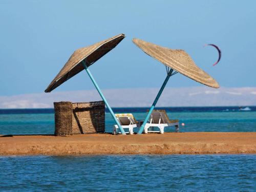Habitación Doble Deluxe con vistas al mar - 2 camas del hotel Mövenpick Resort and Spa El Gouna. Foto 3