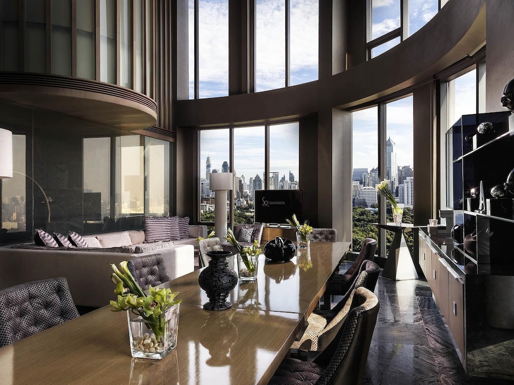 SUITE DUPLEX SO VIP, vistas panorámicas a la ciudad y al parque Lumpini, Beneficios exclusivos del Club del hotel So/ Bangkok