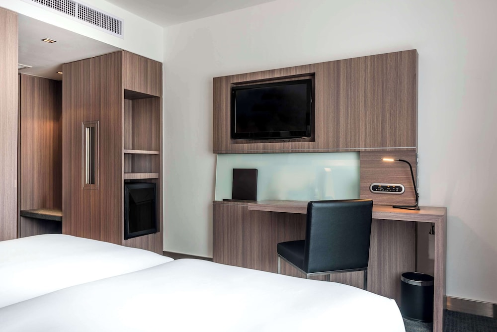 Habitación estándar, 2 camas individuales del hotel Hilton Garden Inn Bangkok Silom. Foto 4