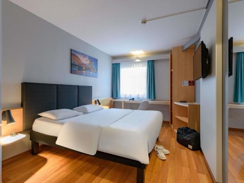 Habitación Doble Estándar del hotel Ibis Köln Frechen. Foto 1