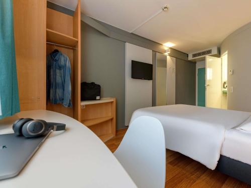 Habitación Doble Estándar del hotel Ibis Köln Frechen. Foto 2