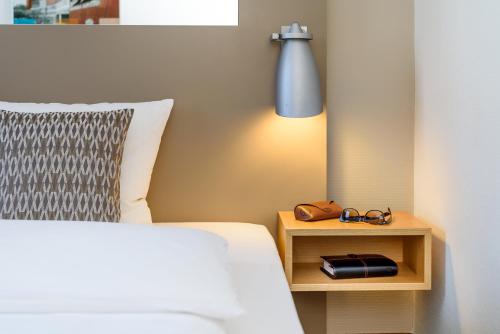 Habitación Doble adaptada para personas con movilidad reducida del hotel Mercure Düsseldorf City Nord. Foto 3
