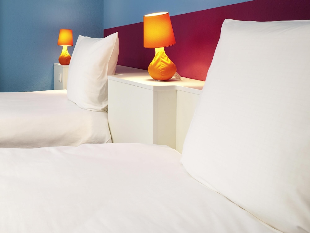 Habitación estándar con 2 camas individuales del hotel Ibis Styles Düsseldorf - Neuss. Foto 5