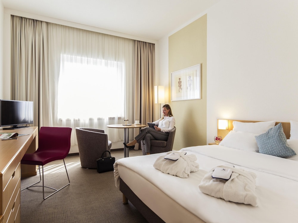 Habitación Superior con 1 cama queen - size del hotel Novotel Düsseldorf City West