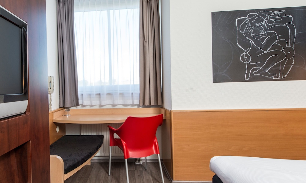 Habitación Estándar con 1 cama doble del hotel Ibis Eisenach. Foto 1