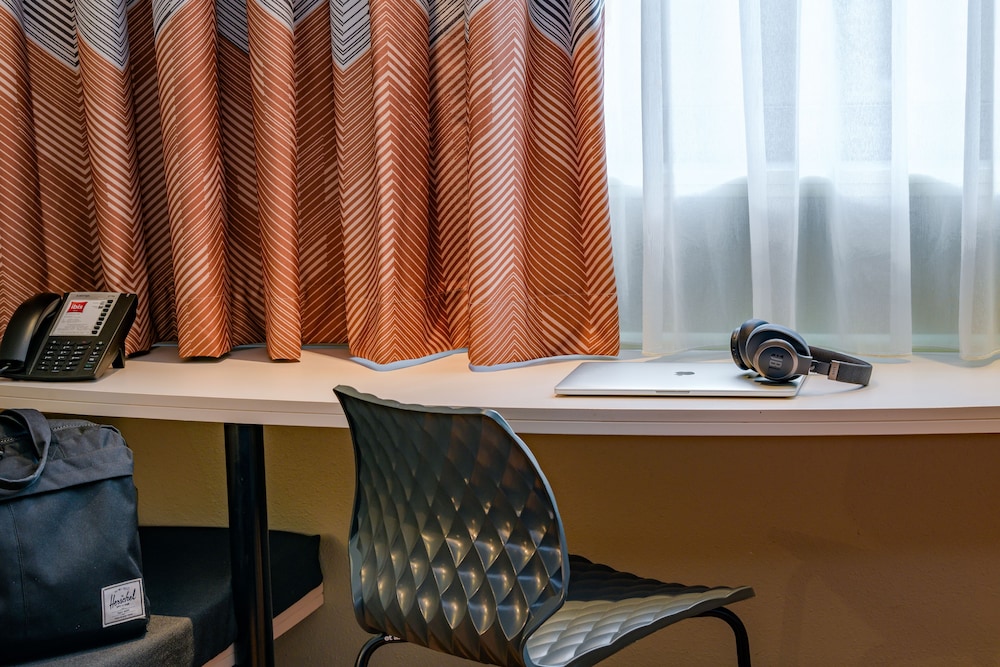 Habitación Estándar con 1 cama doble del hotel Ibis Heilbronn City. Foto 1