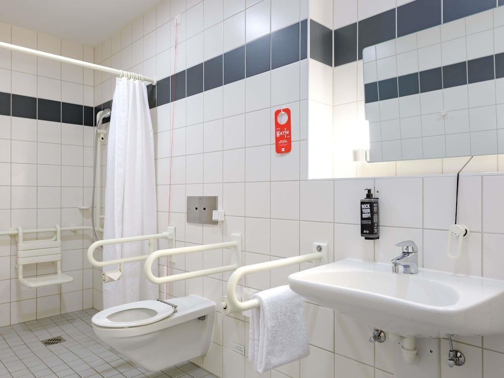 Habitación Estándar con 1 cama doble del hotel Ibis Heilbronn City. Foto 14