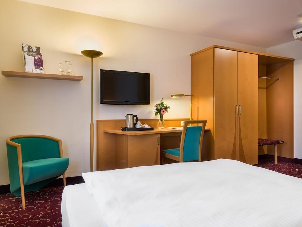 Habitación Standard con 1 cama individual del hotel Mercure Ingolstadt. Foto 4