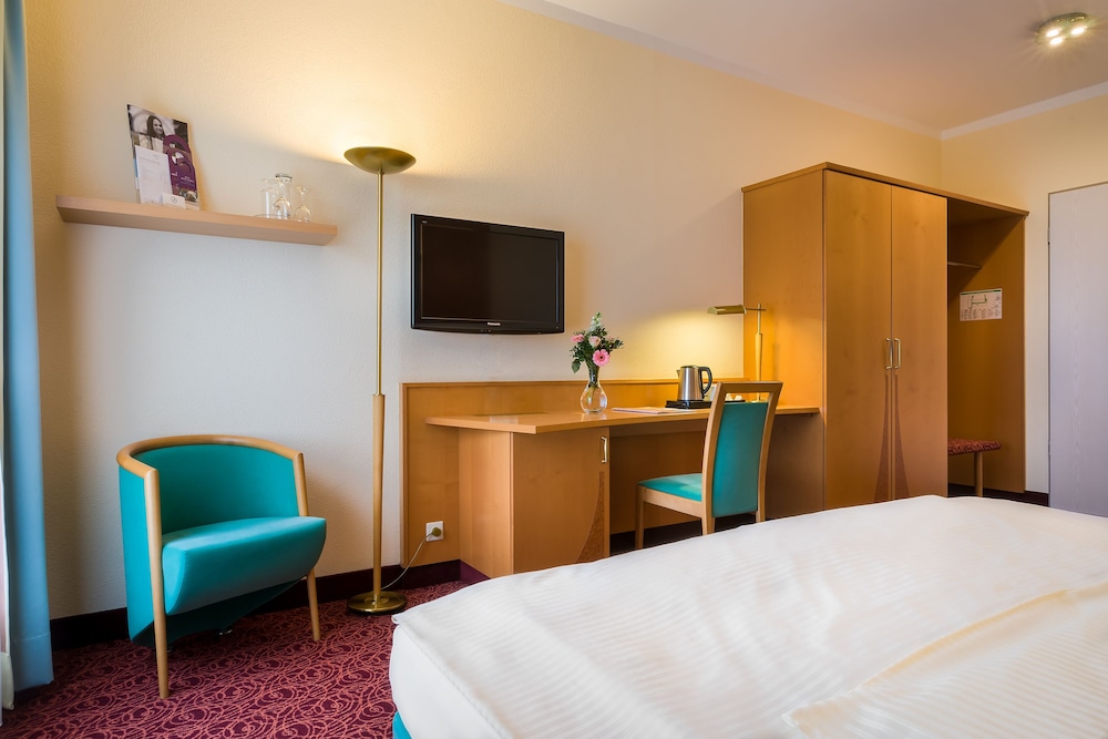 Habitación Standard con 1 cama individual del hotel Mercure Ingolstadt. Foto 6