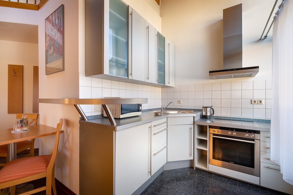 Apartamento Lujo 2 Camas individuales 1 Cama doble kitchenette Normal del hotel Acora Karlsruhe Zentrum Living The City. Foto 9