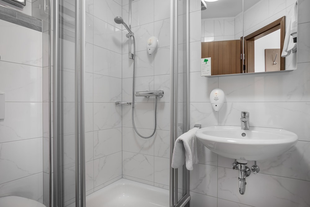 Apartamento Lujo 2 Camas individuales 1 Cama doble kitchenette Normal del hotel Acora Karlsruhe Zentrum Living The City. Foto 12