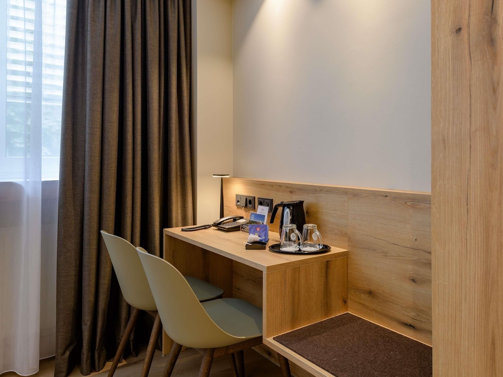 Habitación estándar con dos camas individuales del hotel Mercure München Altstadt. Foto 3