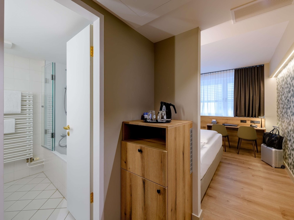 Habitación estándar con dos camas individuales del hotel Mercure München Altstadt. Foto 8
