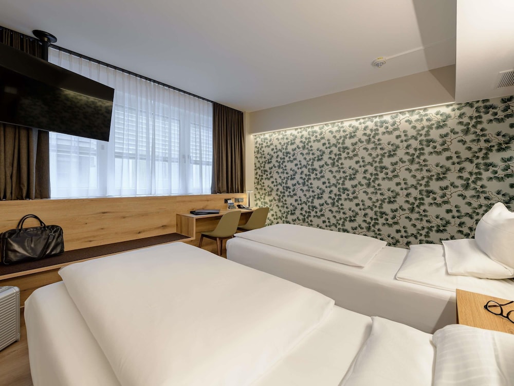 Habitación estándar con dos camas individuales del hotel Mercure München Altstadt. Foto 9