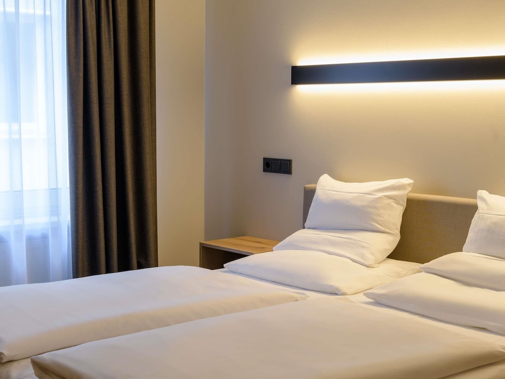 Habitación Estándar con cama doble del hotel Mercure München Altstadt. Foto 7