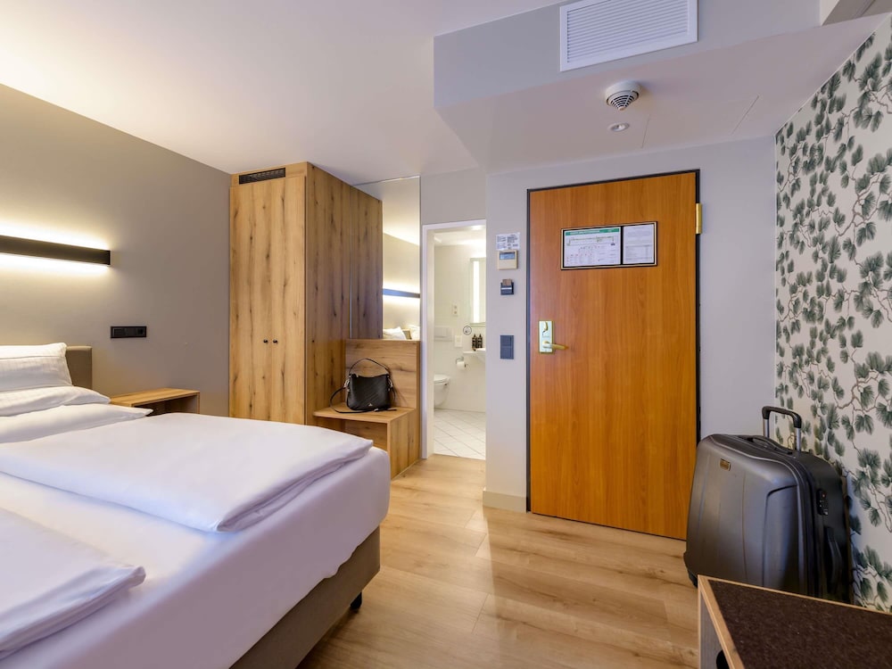 Habitación Estándar con cama doble del hotel Mercure München Altstadt. Foto 8