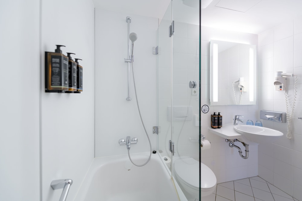 Habitación Estándar con cama doble del hotel Mercure München Altstadt. Foto 10
