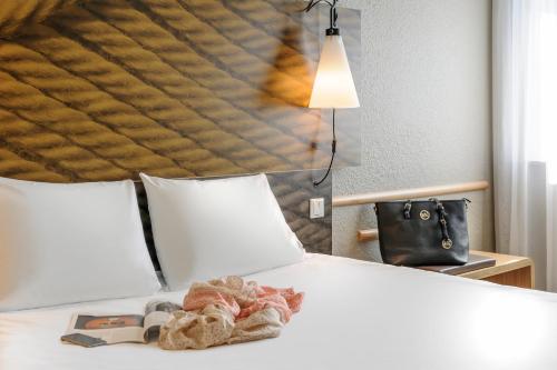 Habitación Doble Estándar del hotel Ibis Muenchen City. Foto 17