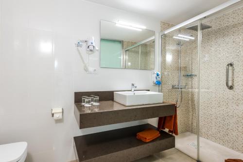 Suite Junior con terraza del hotel Casas Pepe Apartments and Spa- Adults Only. Foto 11