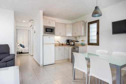 Apartamento con vistas laterales al mar del hotel Casas Pepe Apartments and Spa- Adults Only. Foto 7